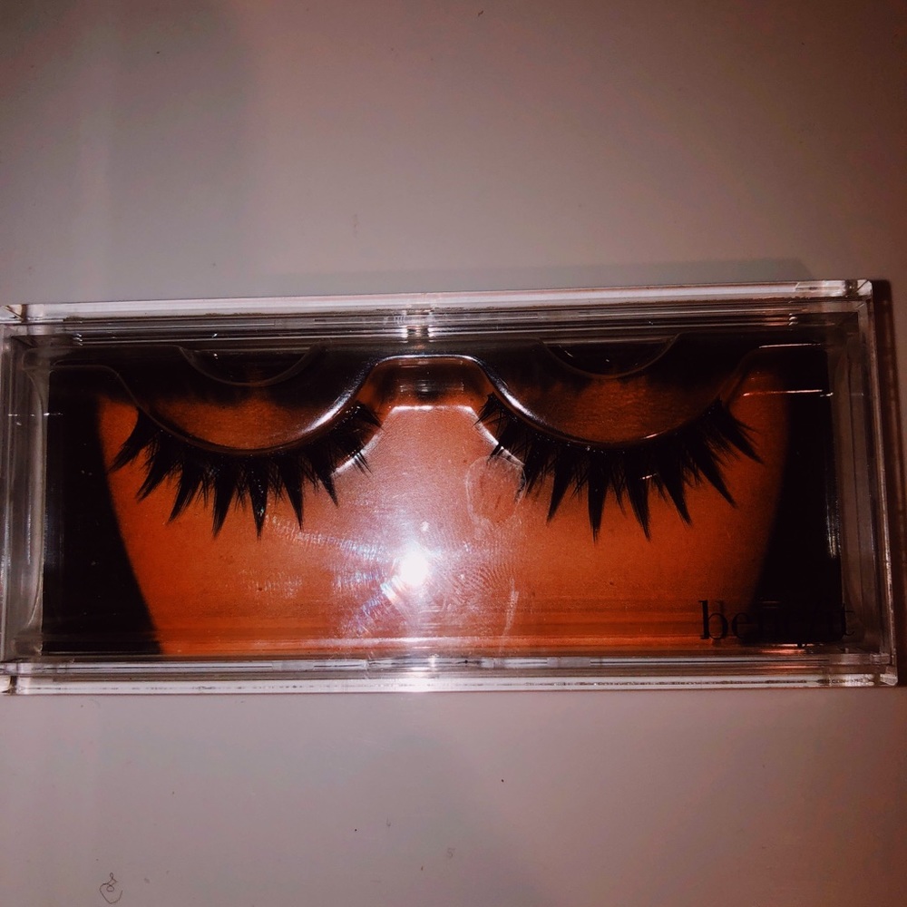 makeup - Picture 2 of 7